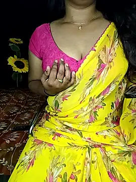 shreyareddy99 online show from February 8, 2026, 1:42 am