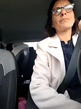 Piediniecollant online show from December 4, 2025, 12:03 pm