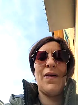 Piediniecollant online show from March 1, 2026, 7:21 am