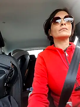 Piediniecollant online show from March 8, 2026, 11:36 am