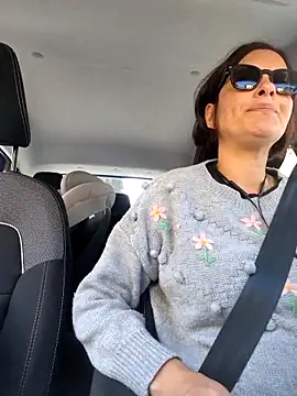 Piediniecollant online show from May 20, 2026, 10:10 am