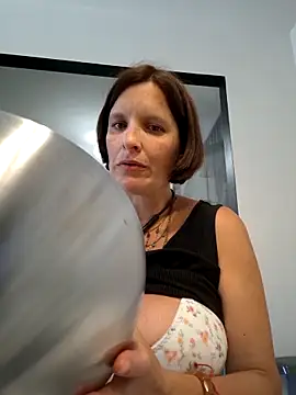 Snapshot of Piediniecollant chatting on June 4, 2026, 10:43 am Piediniecollant online show from June 4, 2026, 10:43 am