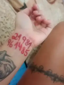 Snapshot of tutti2pbuzz chatting on November 4, 2025, 10:14 am tutti2pbuzz online show from November 4, 2025, 10:14 am