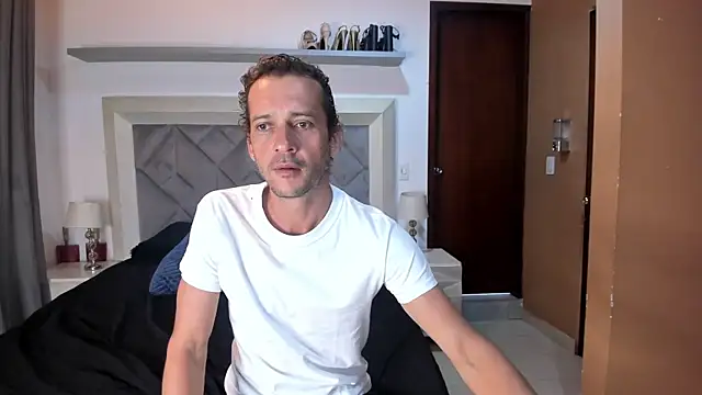 Dante Steele  online show from October 31, 2025, 5:36 pm