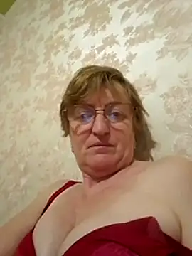 Arabella245 online show from November 4, 2025, 7:02 pm