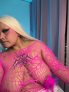 pinkbaddie777 online show from March 20, 2026, 2:38 am