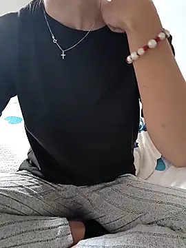 carlina28 online show from November 5, 2025, 11:43 am