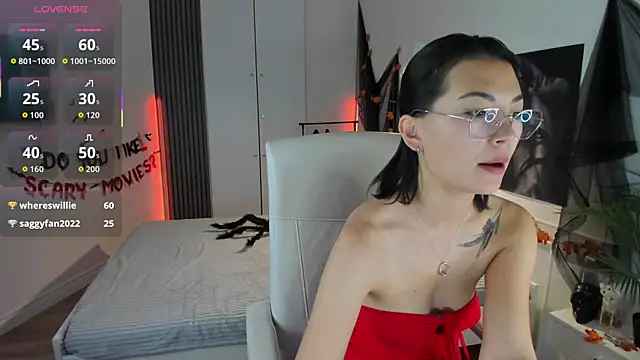 Snapshot of AsianAlis chatting on November 6, 2025, 7:53 am AsianAlis online show from November 6, 2025, 7:53 am