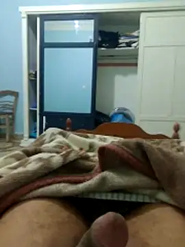 Snapshot of Ayoub_ben27 chatting on April 20, 2026, 11:35 am Ayoub ben27 online show from April 20, 2026, 11:35 am