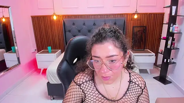 OSNAKELLER online show from November 16, 2025, 2:39 am