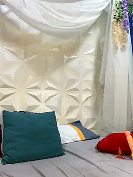 stefybellas online show from November 3, 2025, 11:04 pm