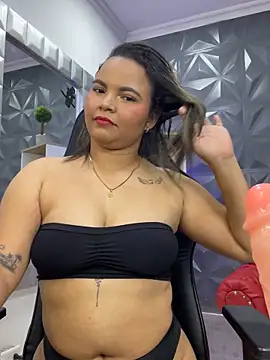 stefybellas online show from November 4, 2025, 11:15 pm