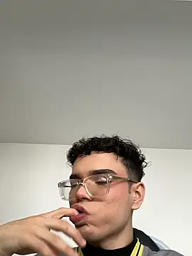 Matthew Foxx  online show from October 30, 2025, 6:30 pm