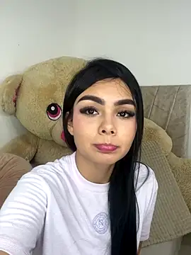 little emiily  online show from October 28, 2025, 8:00 pm