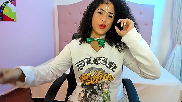 katty bit online show from October 31, 2025, 3:40 am