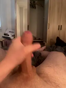 Secret954 online show from November 2, 2025, 1:35 pm