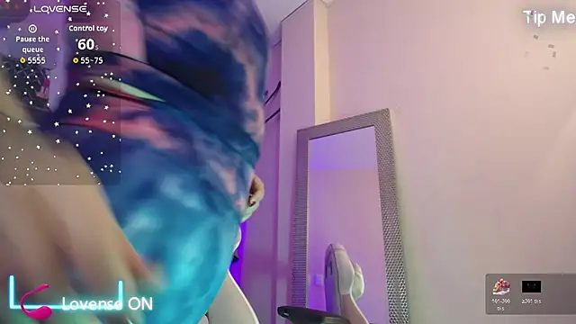 Snapshot of Alana_x_ chatting on November 2, 2025, 3:20 am Alana x online show from November 2, 2025, 3:20 am