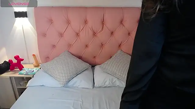 victoria 243 online show from November 21, 2025, 2:21 am