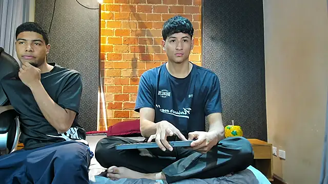 Snapshot of Jack_and_Joes chatting on October 31, 2025, 3:07 am Jack and Joes online show from October 31, 2025, 3:07 am