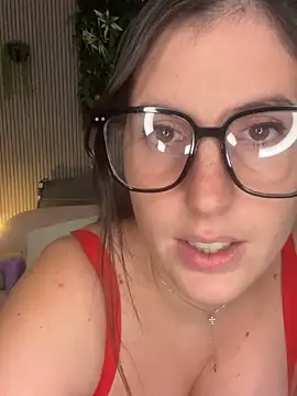 MysteryGirl   online show from October 28, 2025, 1:25 pm