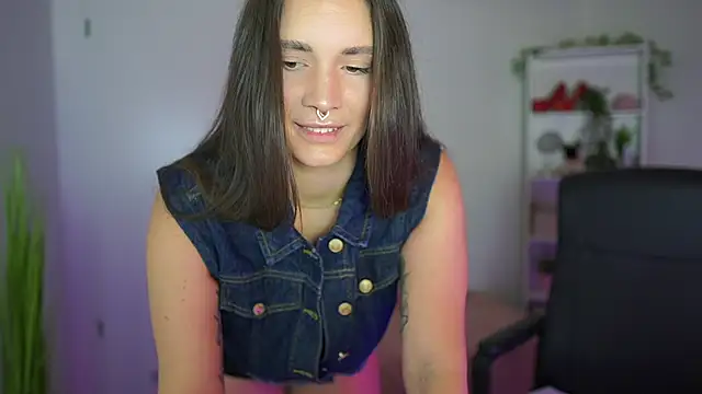 gina  cali online show from October 31, 2025, 8:59 am