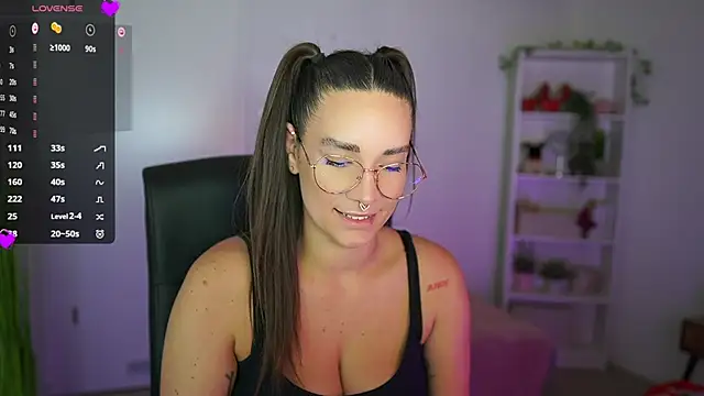 gina  cali online show from November 4, 2025, 8:57 am