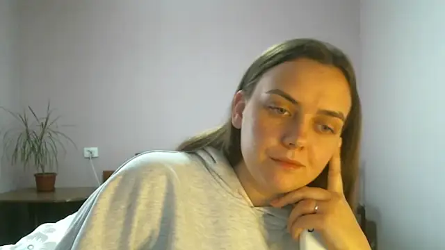 Anna  toth18 online show from November 3, 2025, 8:37 am