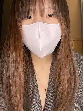 Natumi   online show from November 3, 2025, 2:02 am