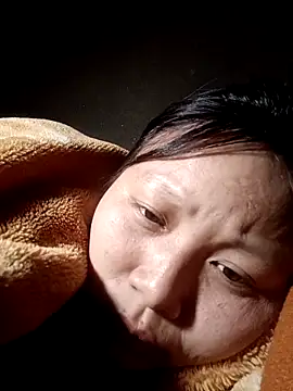 Snapshot of yoyo-mi chatting on November 7, 2025, 2:11 am yoyo-mi online show from November 7, 2025, 2:11 am