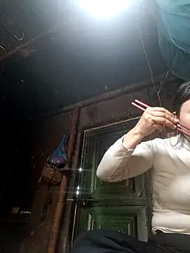 yoyo-mi online show from March 31, 2026, 6:58 am