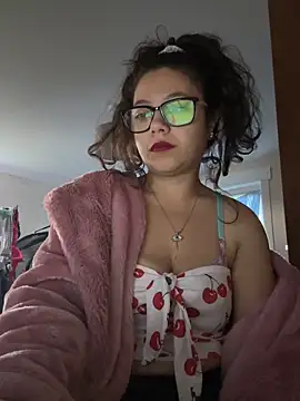 Sexy MamacitaX online show from October 28, 2025, 4:20 pm