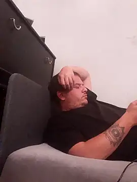 botlikroli online show from October 28, 2025, 3:58 pm