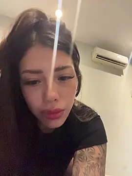 AshleyWinslow online show from March 8, 2026, 2:04 am