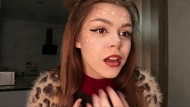 lilypuw online show from October 31, 2025, 3:57 pm