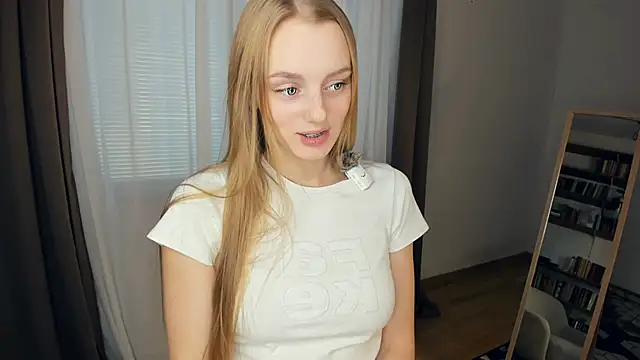 Snapshot of VirgenPoltrock chatting on November 8, 2025, 7:08 am VirgenPoltrock online show from November 8, 2025, 7:08 am