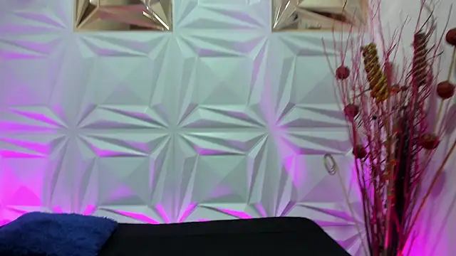 NovaNight  online show from November 9, 2025, 11:19 am