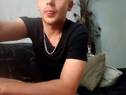 Snapshot of THOMMONSTER5299 chatting on December 5, 2025, 1:58 am THOMMONSTER5299 online show from December 5, 2025, 1:58 am