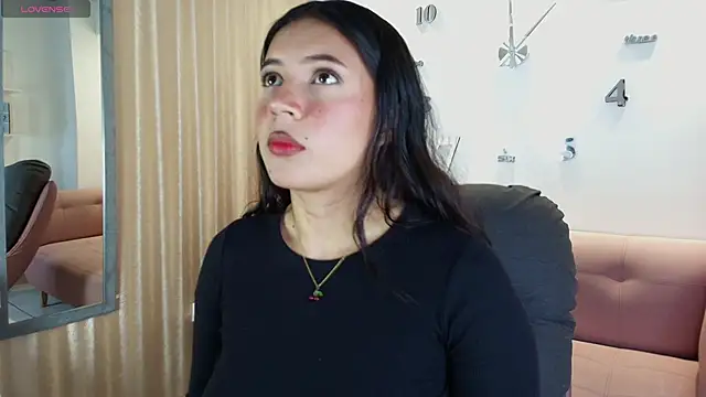 KamyGlam online show from February 7, 2026, 8:01 pm