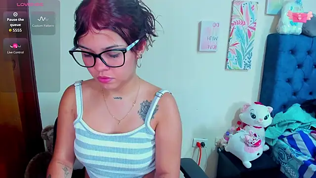 Emma boo online show from October 31, 2025, 3:24 pm