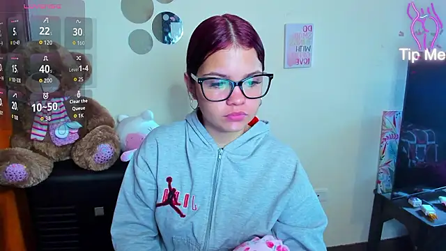 Emma boo online show from February 16, 2026, 3:19 pm