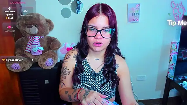 Emma boo online show from April 5, 2026, 2:58 pm