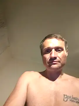 Snapshot of Caliguy36 chatting on July 28, 2026, 9:14 pm Caliguy36 online show from July 28, 2026, 9:14 pm