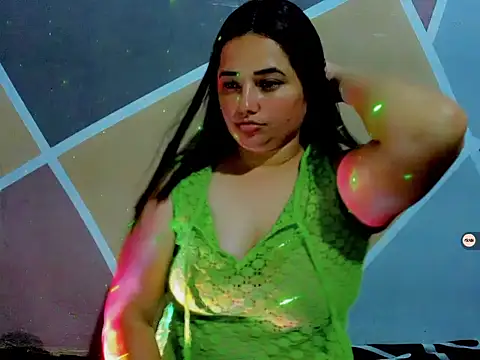 Snapshot of BeckyFlowers chatting on November 5, 2025, 4:34 am BeckyFlowers online show from November 5, 2025, 4:34 am