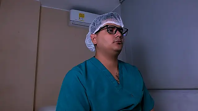 KingMoreno1 online show from November 5, 2025, 12:16 pm