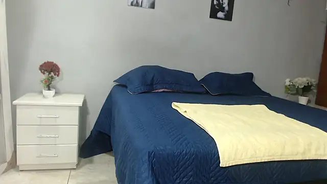 sexynova 93 online show from February 10, 2026, 7:40 pm