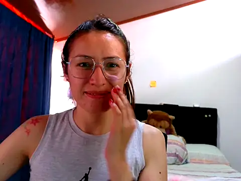 KendallTwisTx online show from November 25, 2025, 8:31 pm