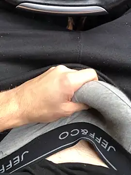 Snapshot of BigCurtis_D chatting on November 5, 2025, 1:11 pm BigCurtis D online show from November 5, 2025, 1:11 pm