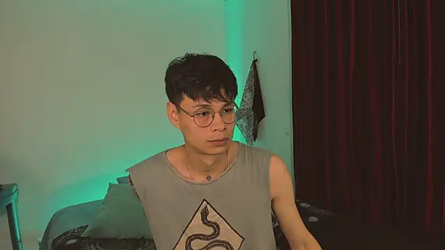 estmonnn online show from November 8, 2025, 12:00 am