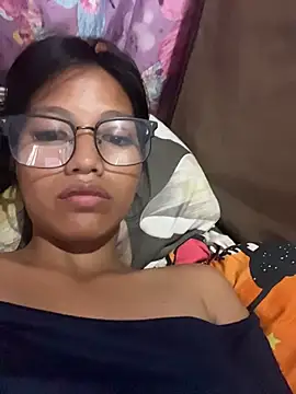 Snapshot of hottiebabe23 chatting on November 17, 2025, 1:22 am hottiebabe23 online show from November 17, 2025, 1:22 am