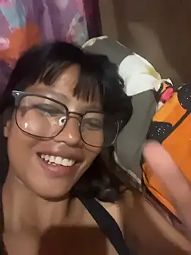 Snapshot of hottiebabe23 chatting on November 17, 2025, 11:54 pm hottiebabe23 online show from November 17, 2025, 11:54 pm